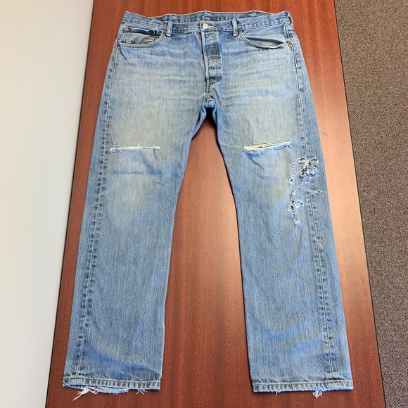 Men's 501 Levi's High Waisted Mom Jeans - Picture 4 of 8